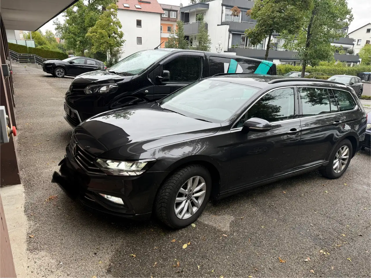 Volkswagen Passat Variant 2.0 TDI SCR DSG Business — photo 1 of 9