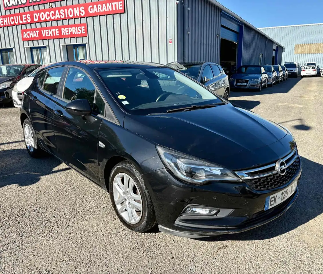 Opel Astra K 1.6 CDTi — photo 1 of 14