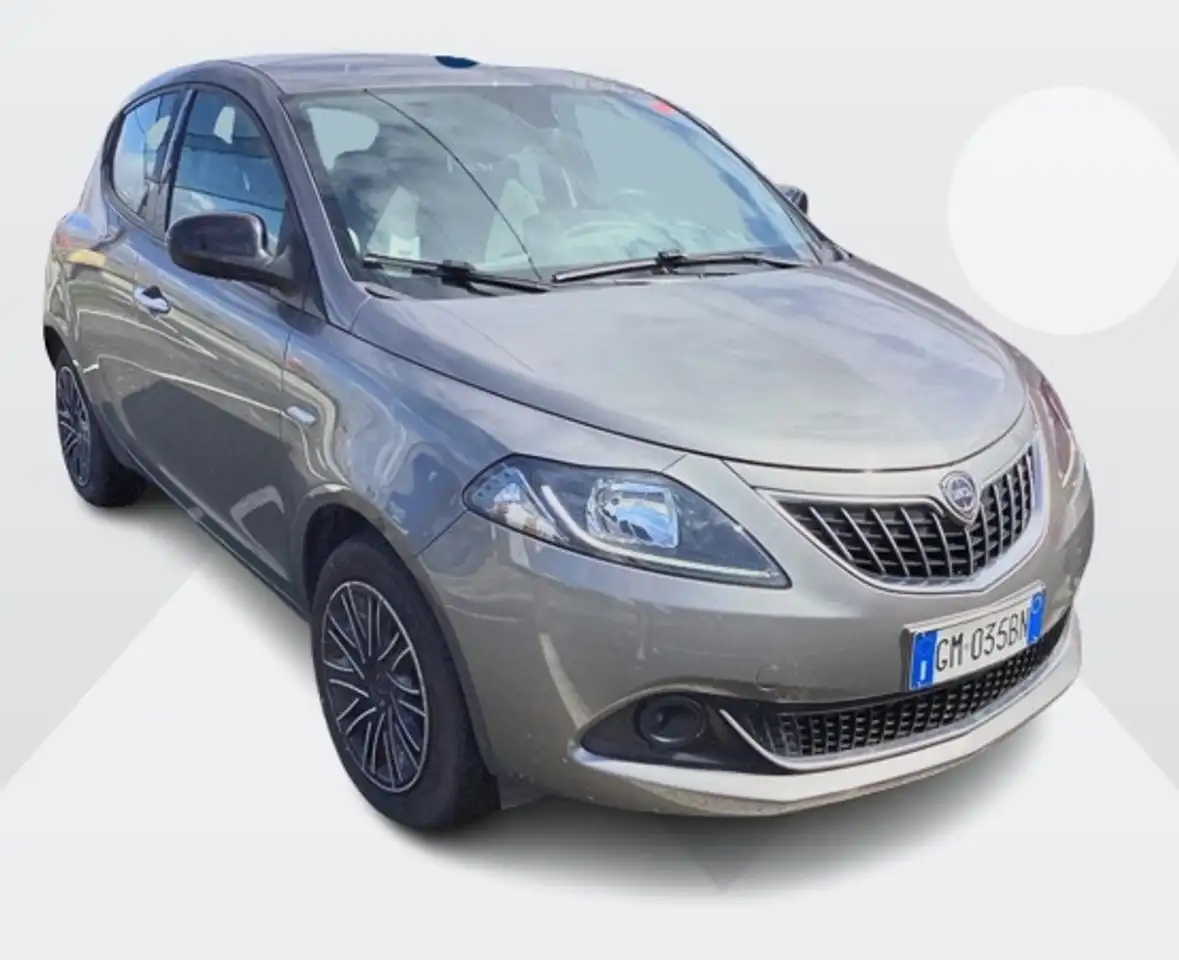 Lancia Ypsilon 1.0 FireFly 70cv S&S Hybrid SILVER PLUS - GM035BN — photo 1 of 3