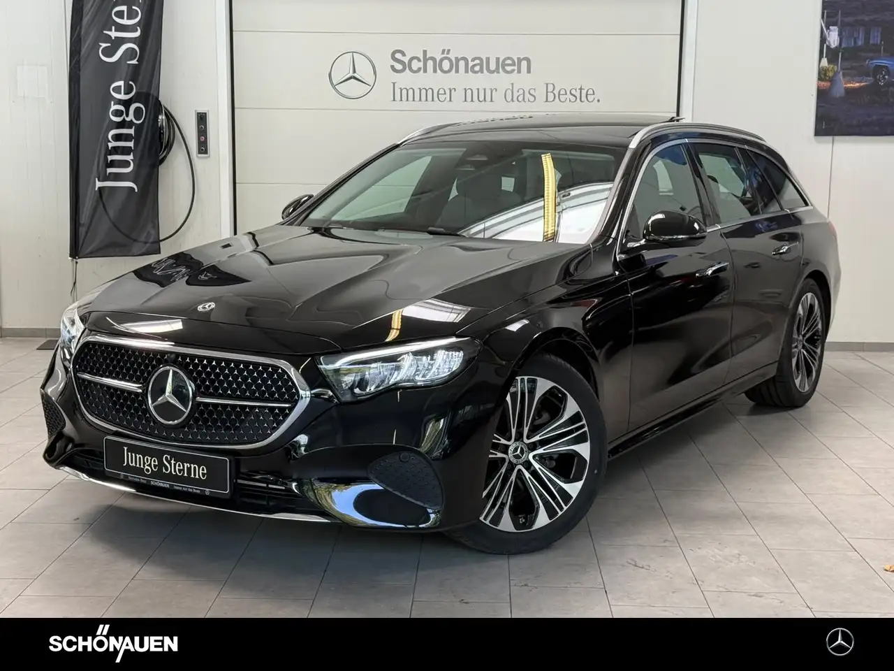 Mercedes-Benz E 220 d T Avantgarde DISTR+PANO+AHK+KEYLESS+LED — photo 1 of 21