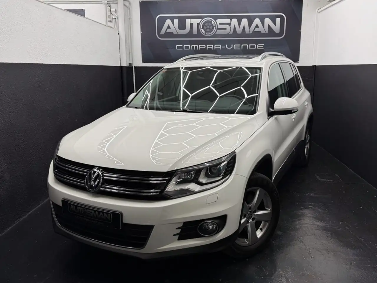 Volkswagen Tiguan 1.4TSI Advance BMT 4x2 — photo 1 of 40
