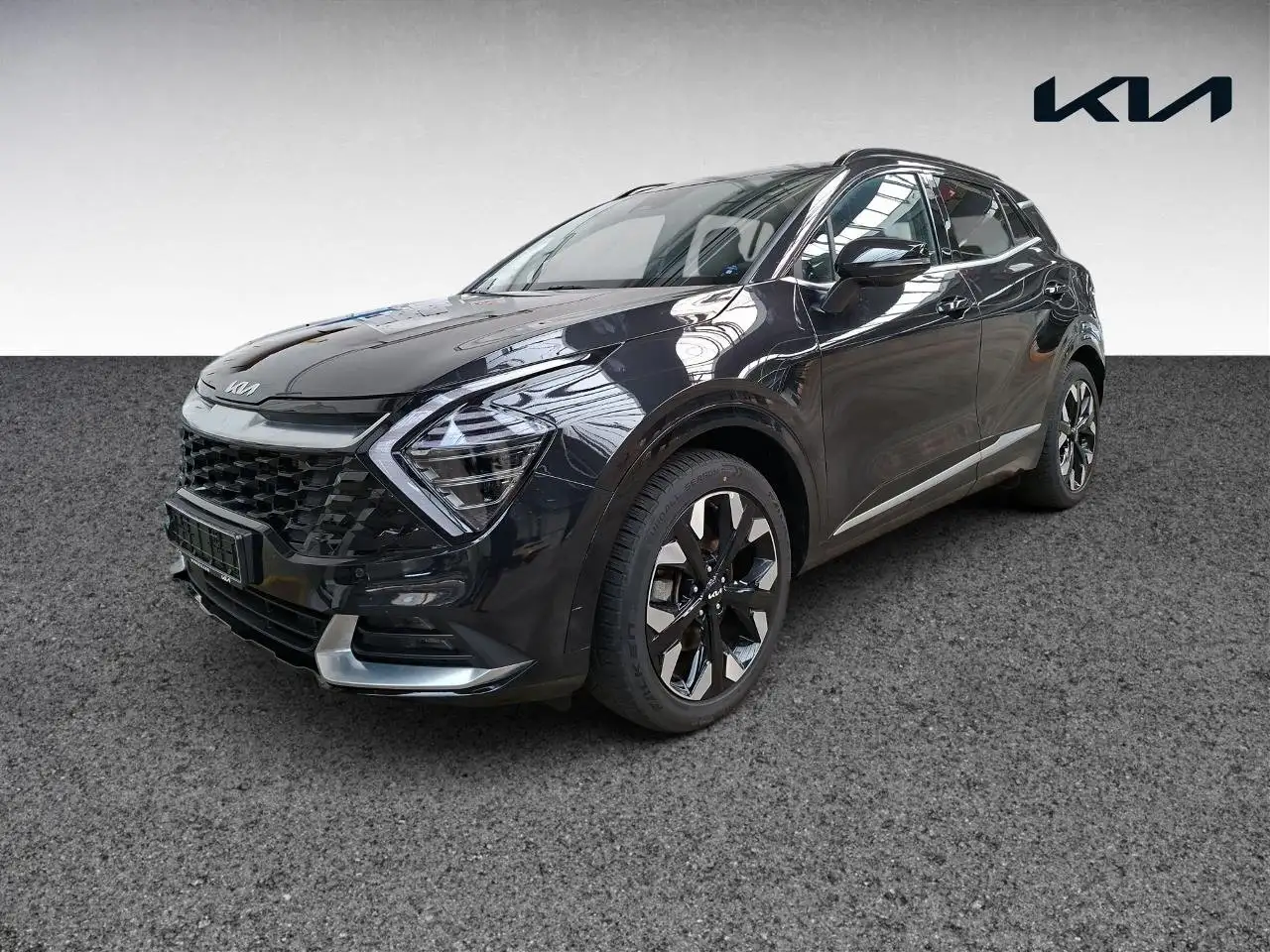 Kia Sportage 1.6 T-GDI Plug-in Hybrid Plug&Ride 4WD — photo 1 of 13
