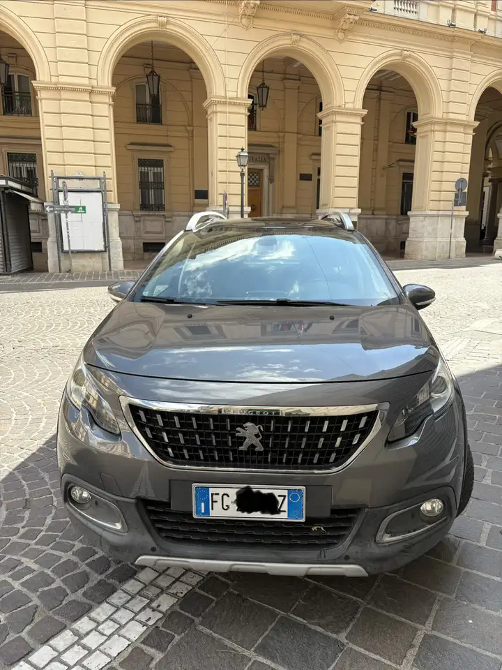 Peugeot 2008 1.6 bluehdi Allure 100cv my16 — photo 1 of 14