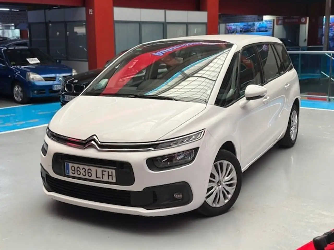 Citroen C4 Grand Spacetourer 1.2 PureTech S&S Live 130 — photo 1 of 28