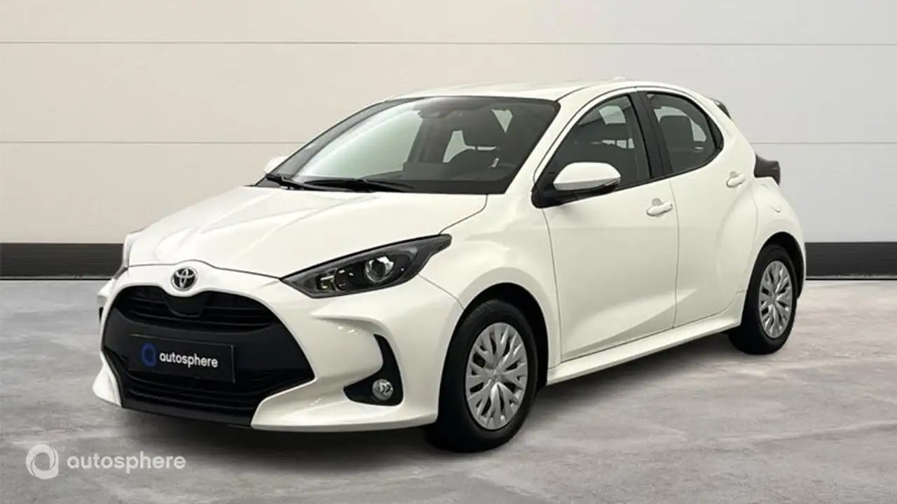 Toyota Yaris 116h Dynamic Business 5p + Programme Beyond Zero Academy MY21 — photo 1 of 20