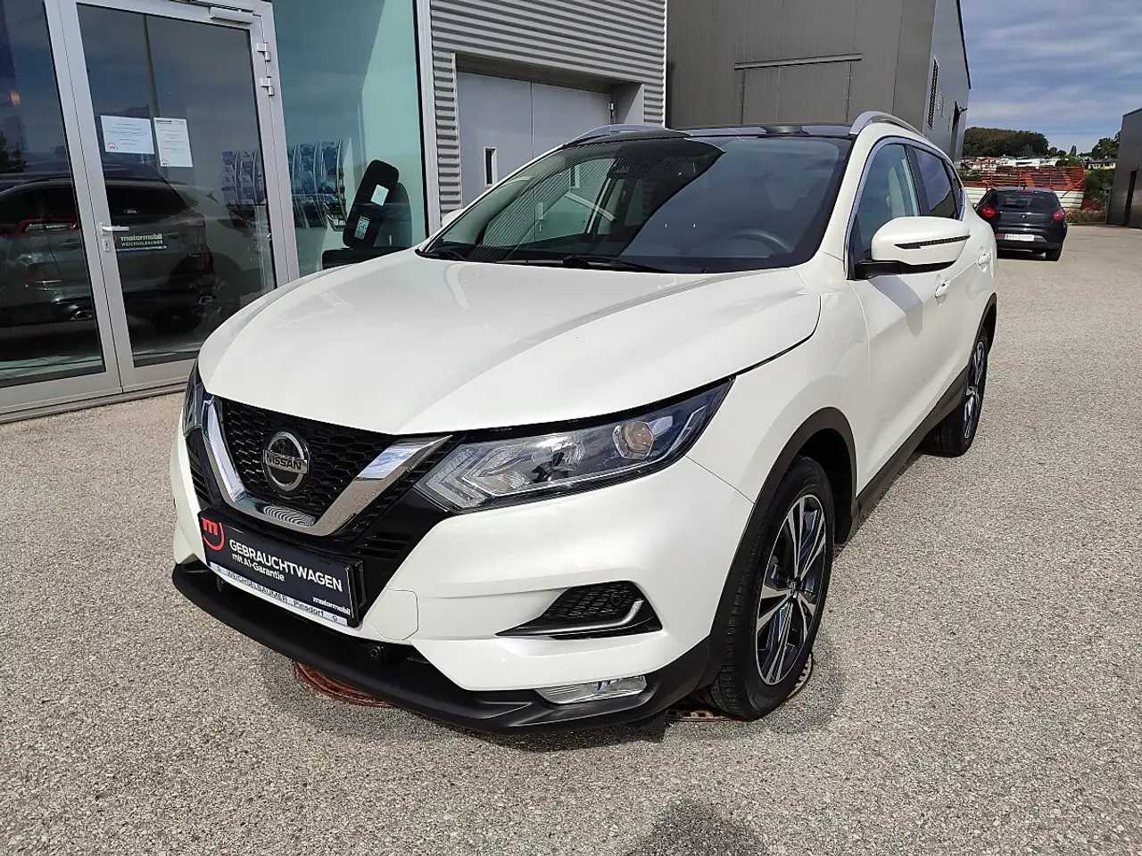 Nissan Qashqai 1.3 DIG-T N-Way (EURO 6d-TEMP) — photo 1 of 11