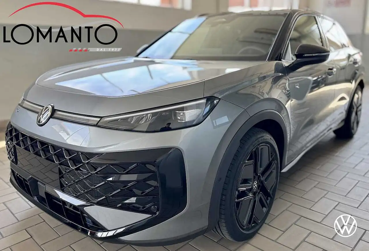 Volkswagen T-Roc 1.5 eTSI ACT 150 CV DSG R-Line — photo 1 of 8