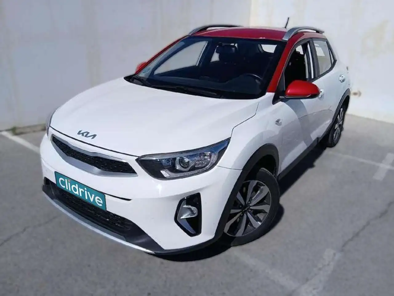 Kia Stonic 1.0 TGDi 74kW 100CV MHEV iMT Concept — photo 1 of 8