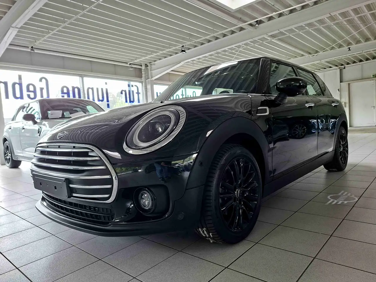 MINI Cooper Clubman MINI Cooper Clubman Automatic Navi Sportsitze+Memory PanoDach HuD — photo 1 of 15