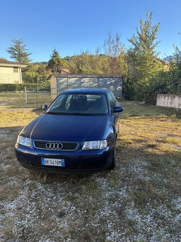Audi A3 5p 1.9 tdi Ambiente 110cv — photo 1 of 8