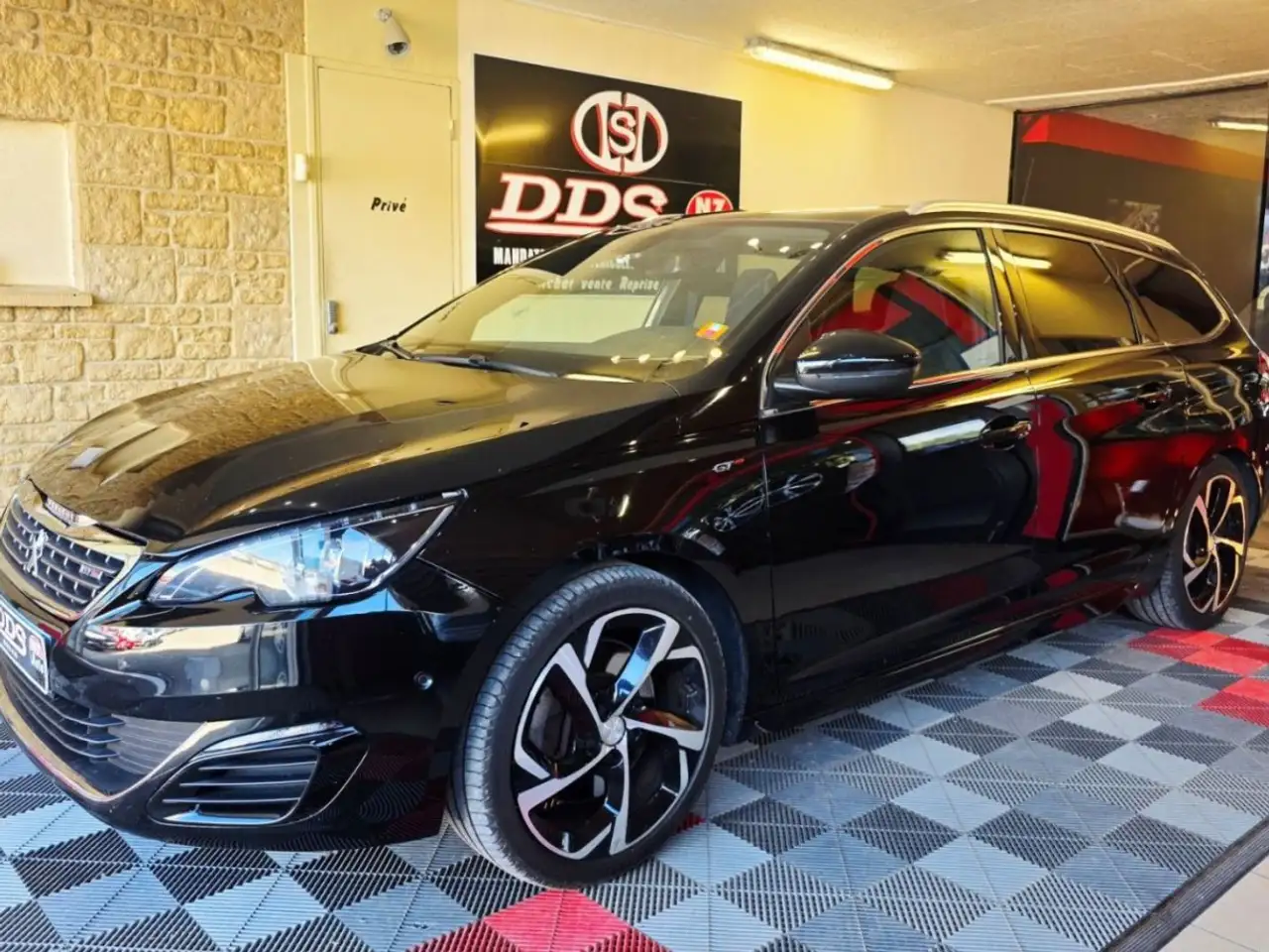 Peugeot 308 II GT 1.6 205CV BREAK TOIT PANO FULL OPTION — photo 1 of 20