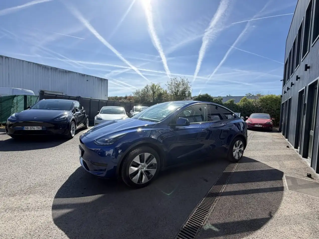 Tesla Model Y STANDARD RWD PROPULSION — photo 1 of 12