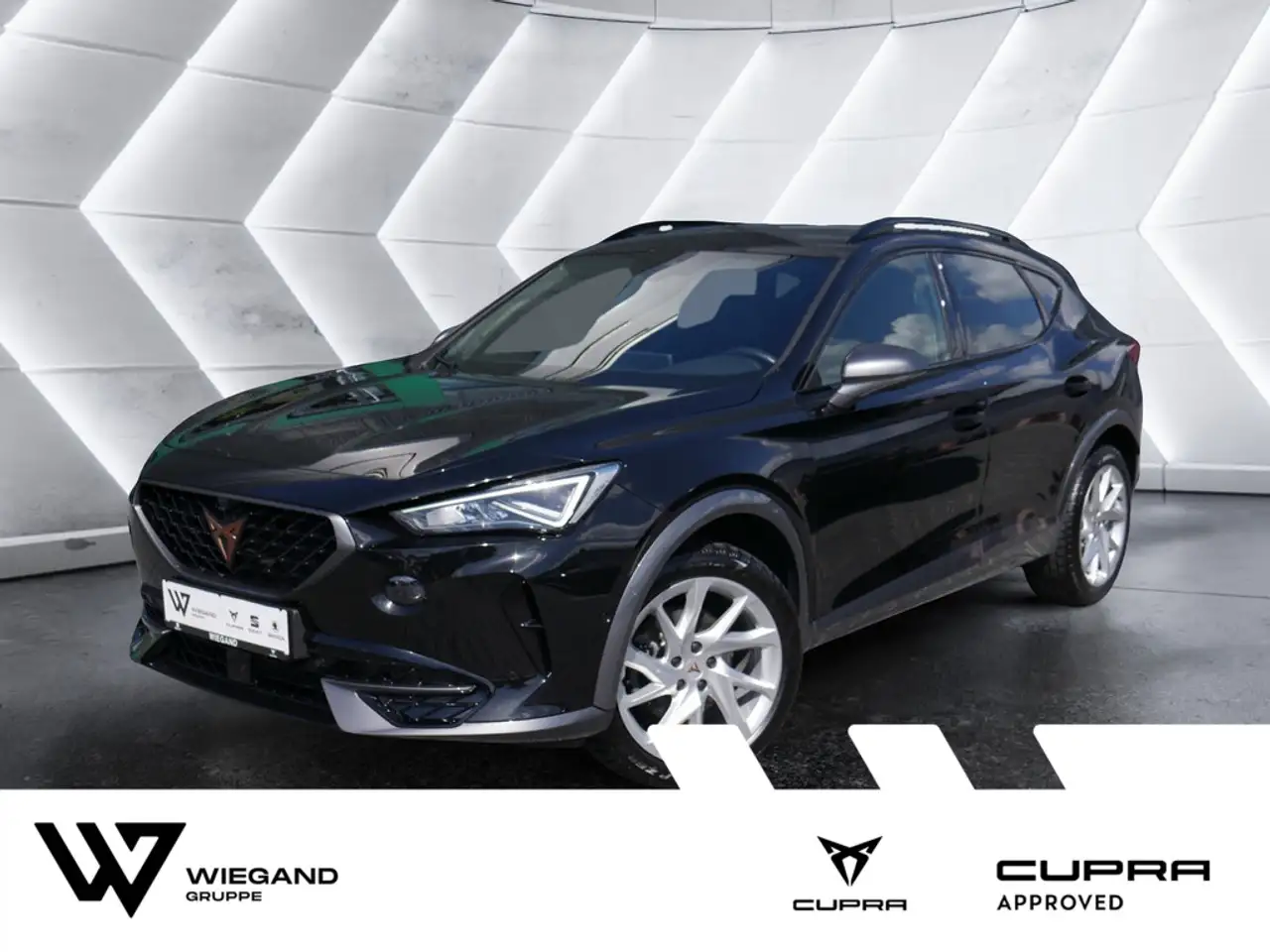 CUPRA Formentor 1.5 TSI DSG AHK ACC LED PANO 360° — photo 1 of 26