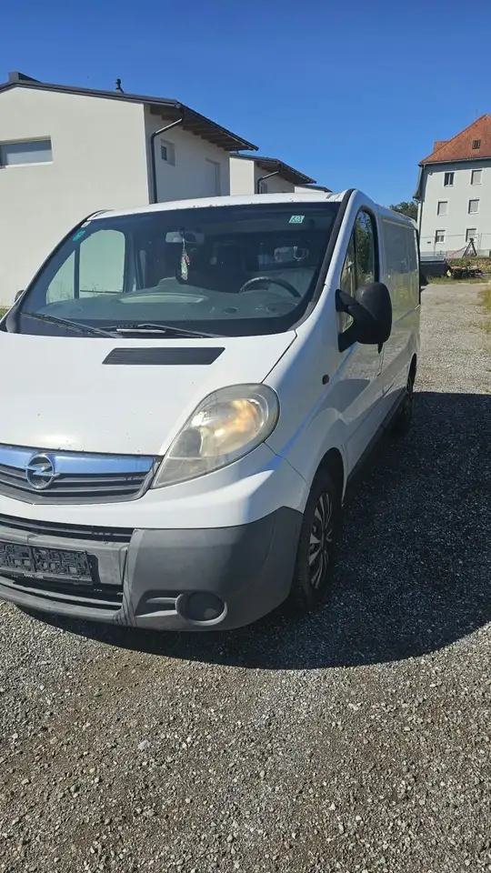Opel Vivaro 2.0 CDTI L1H1 DPF — photo 1 of 9