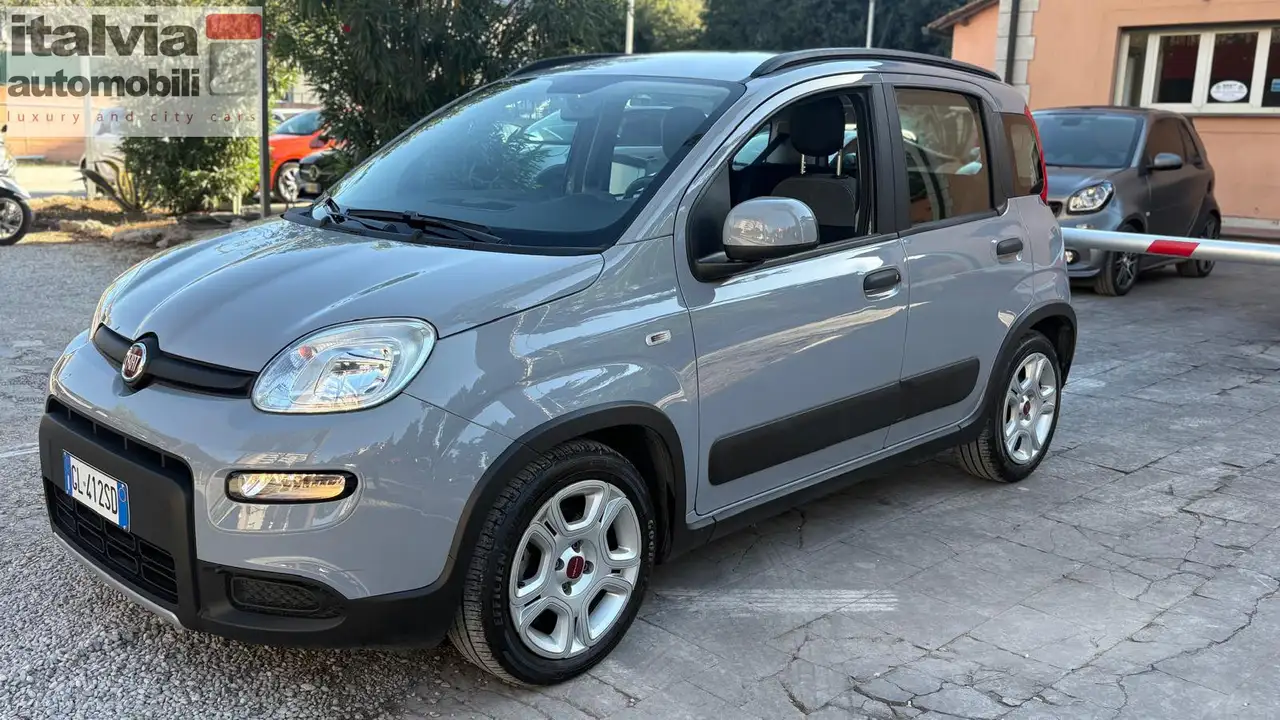 Fiat Panda 1.0 FireFly 70cv S&S Hybrid 32.417KM ITALIANA AZIENDALE -PROMO FINANZIAMENTO- 12 MESI DI GARANZIA — photo 1 of 13
