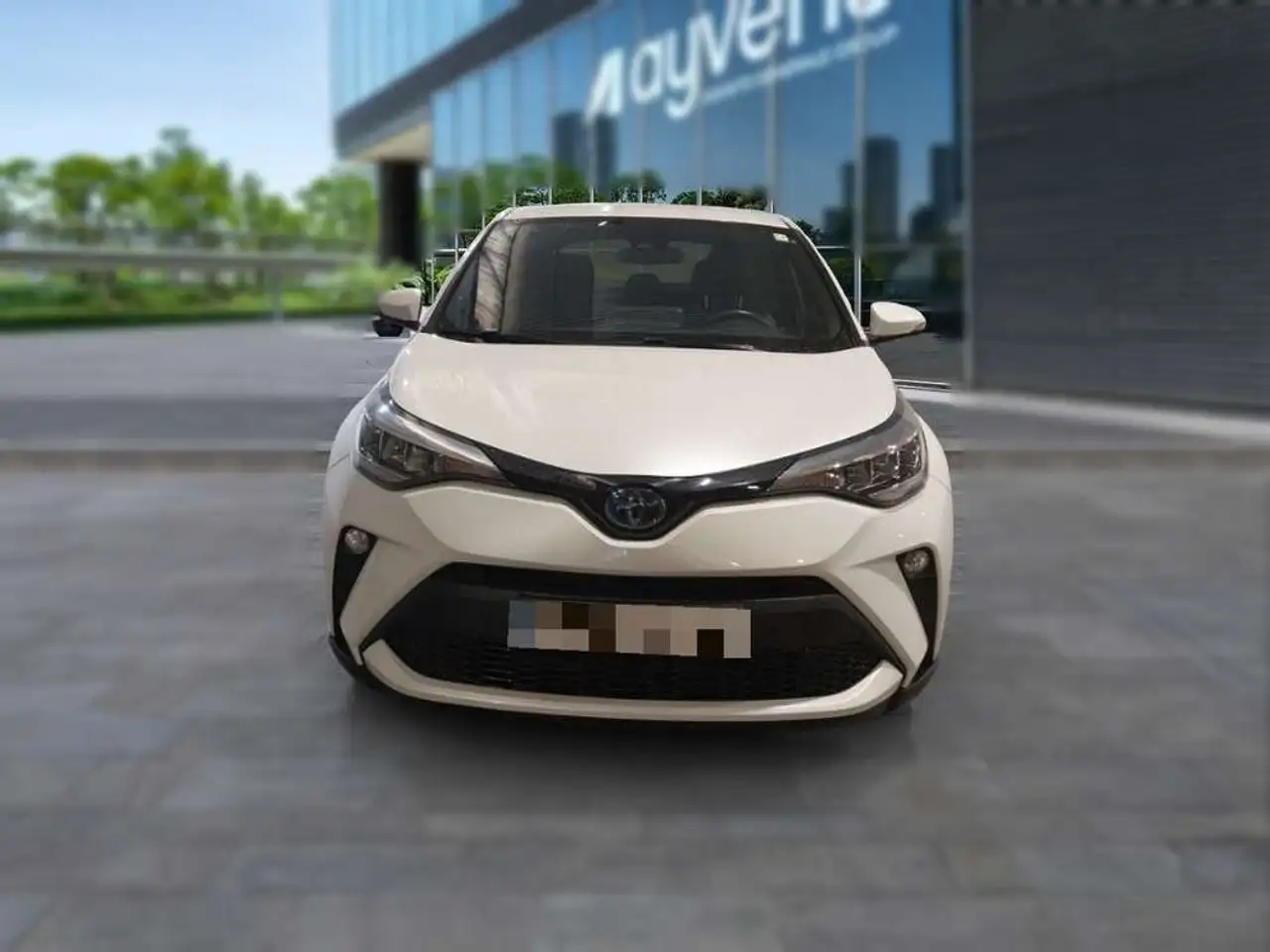 Toyota C-HR+ 1.8 125H Advance — photo 1 of 7