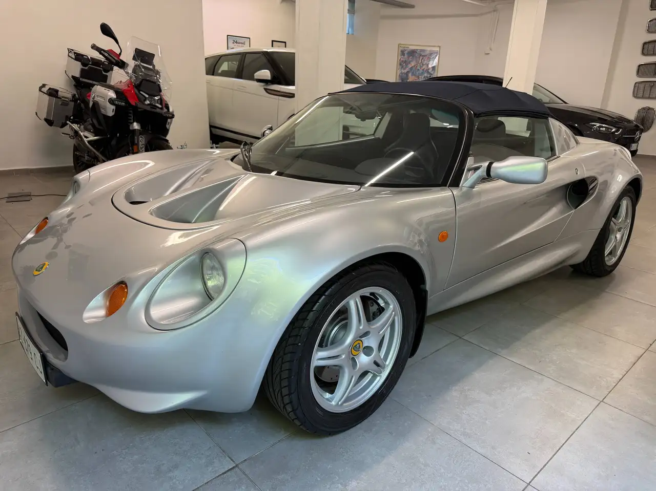 Lotus Elise S1 * ASI * LHD * BOOK SERVICE * ITALIANA * TARGHE ORIGINALI — photo 1 of 15
