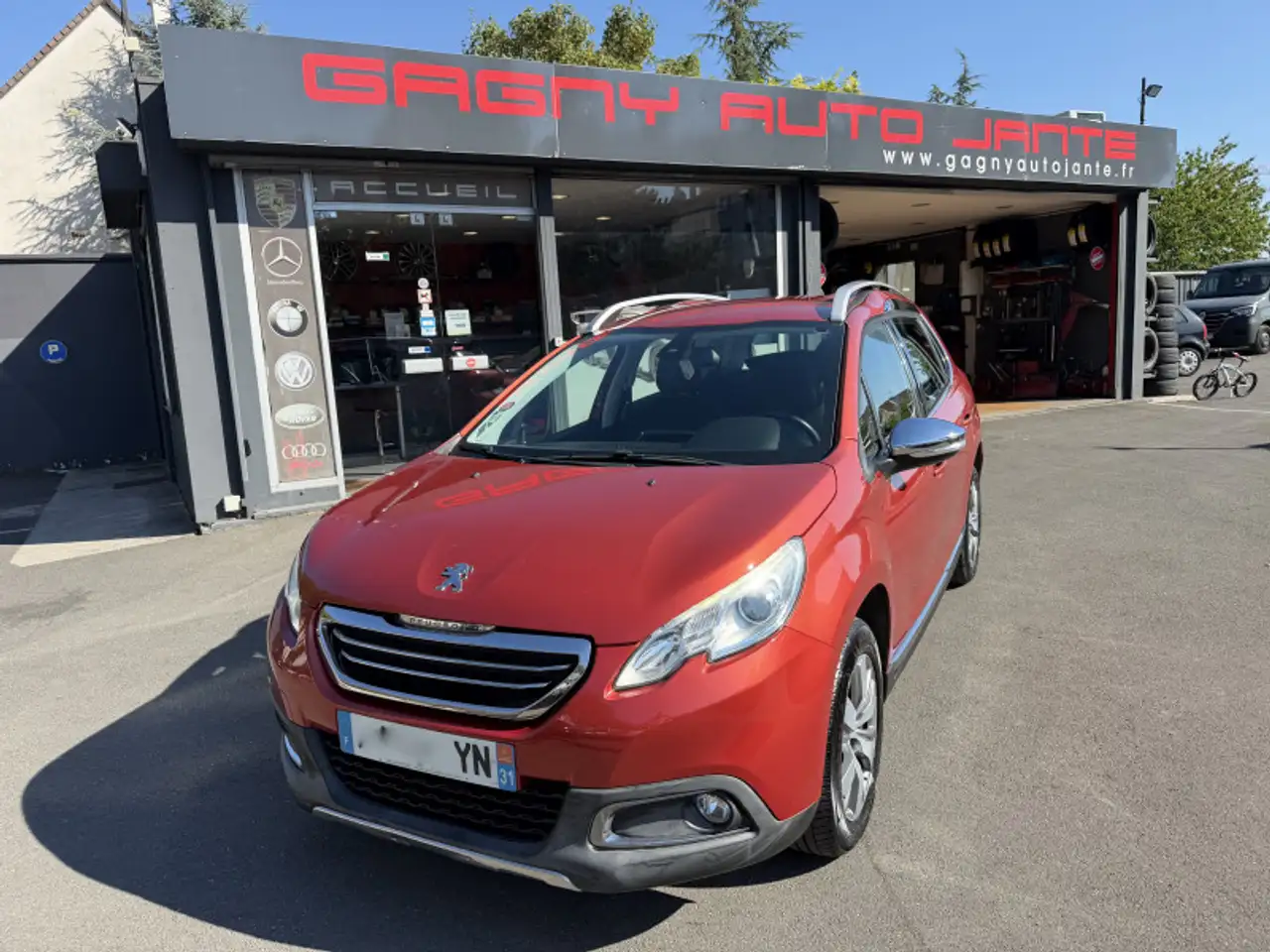 Peugeot 2008 1.2 PURETECH 110CH ALLURE S\u0026S — photo 1 of 16