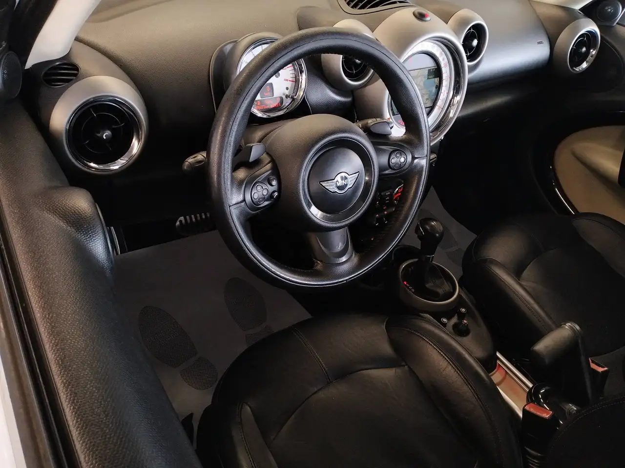 2011 MINI Cooper S Countryman 1.6 all4 auto., photograph 8