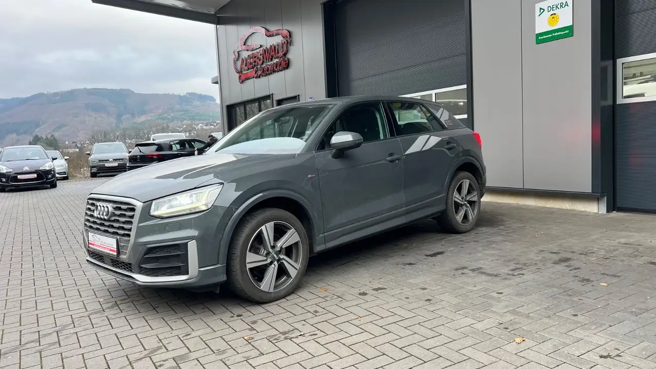 2018 Audi Q2 sport S Line * Navi * LED * DCC * 2-Z Klima, photograph 2
