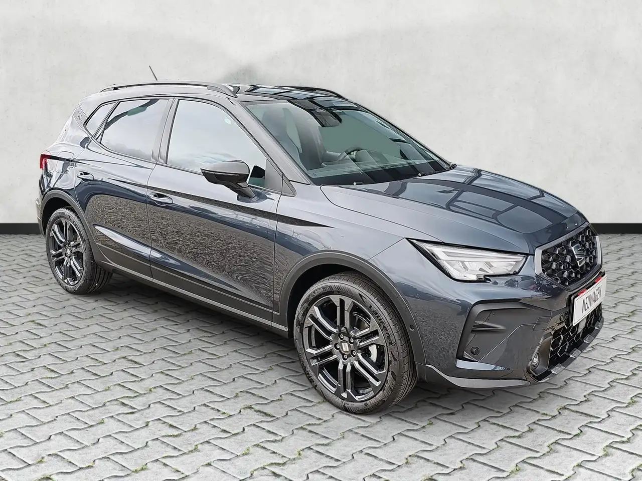 SEAT Arona 1.5 TSI 110 kW FR DSG ACC/ FullLink/ AHK/ 5JGar... — photo 1 of 14