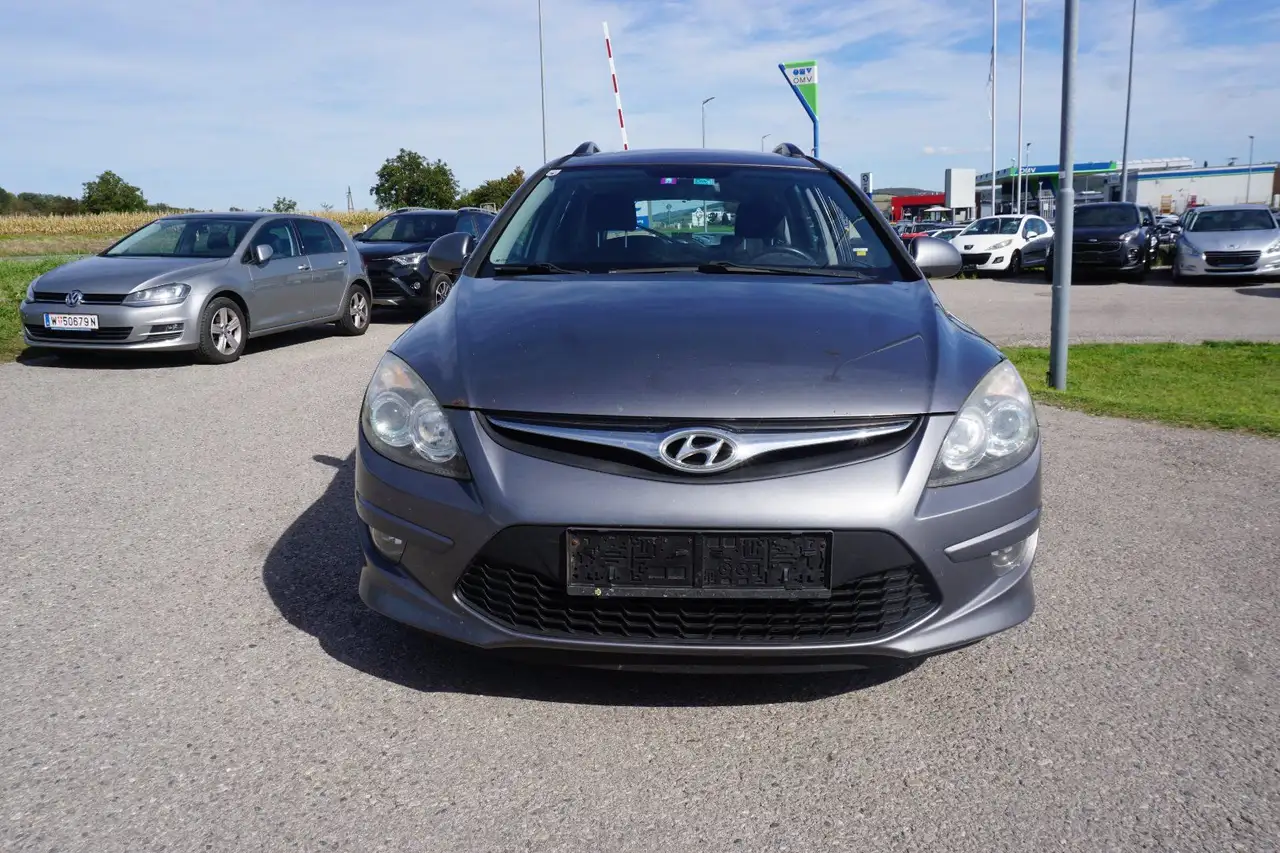 Hyundai i30 Europe+ — photo 1 of 21