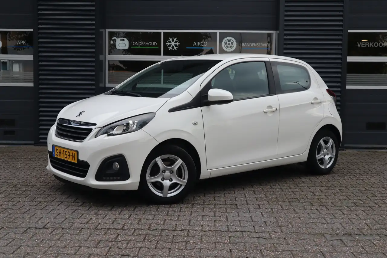 Peugeot 108 1.0 e-VTi Active — photo 1 of 14
