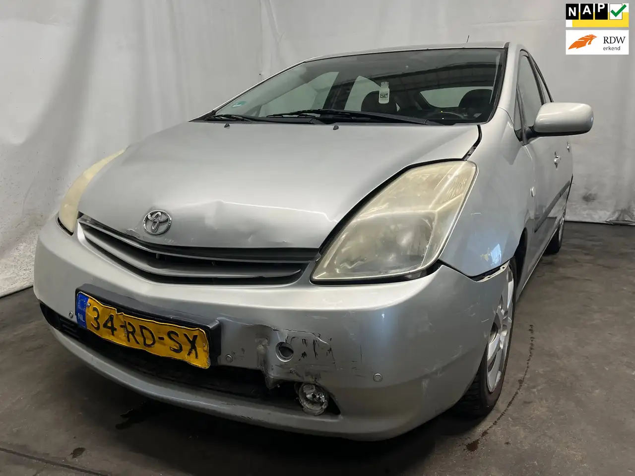 Toyota Prius 1.5 VVT-i - Front / Achter Schade — photo 1 of 28