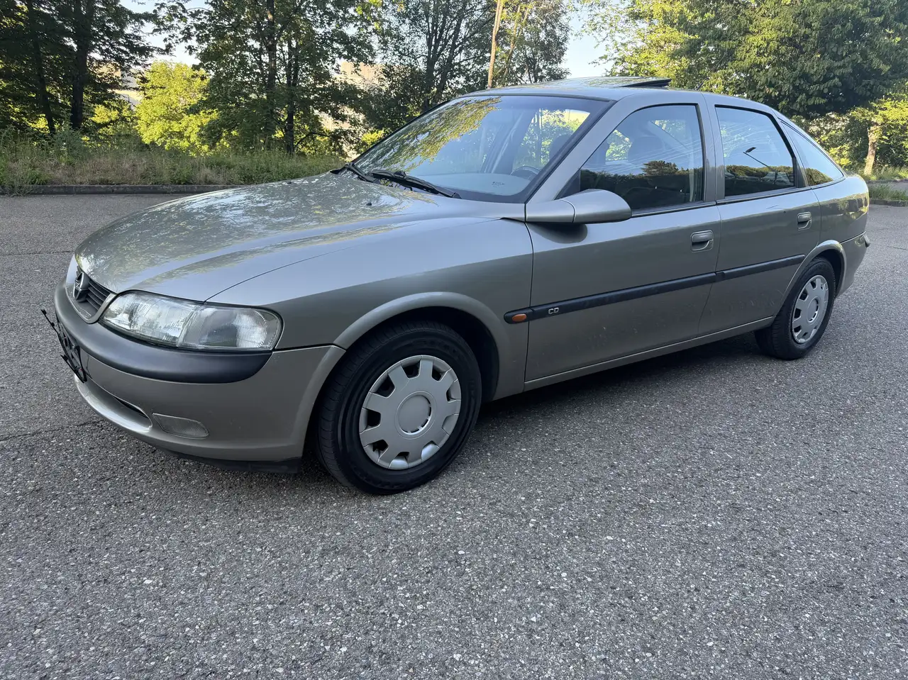 Opel Vectra 1.6l*AUTOMATIK*TÜV*NEU*LIMOUSINE*KLIMA*