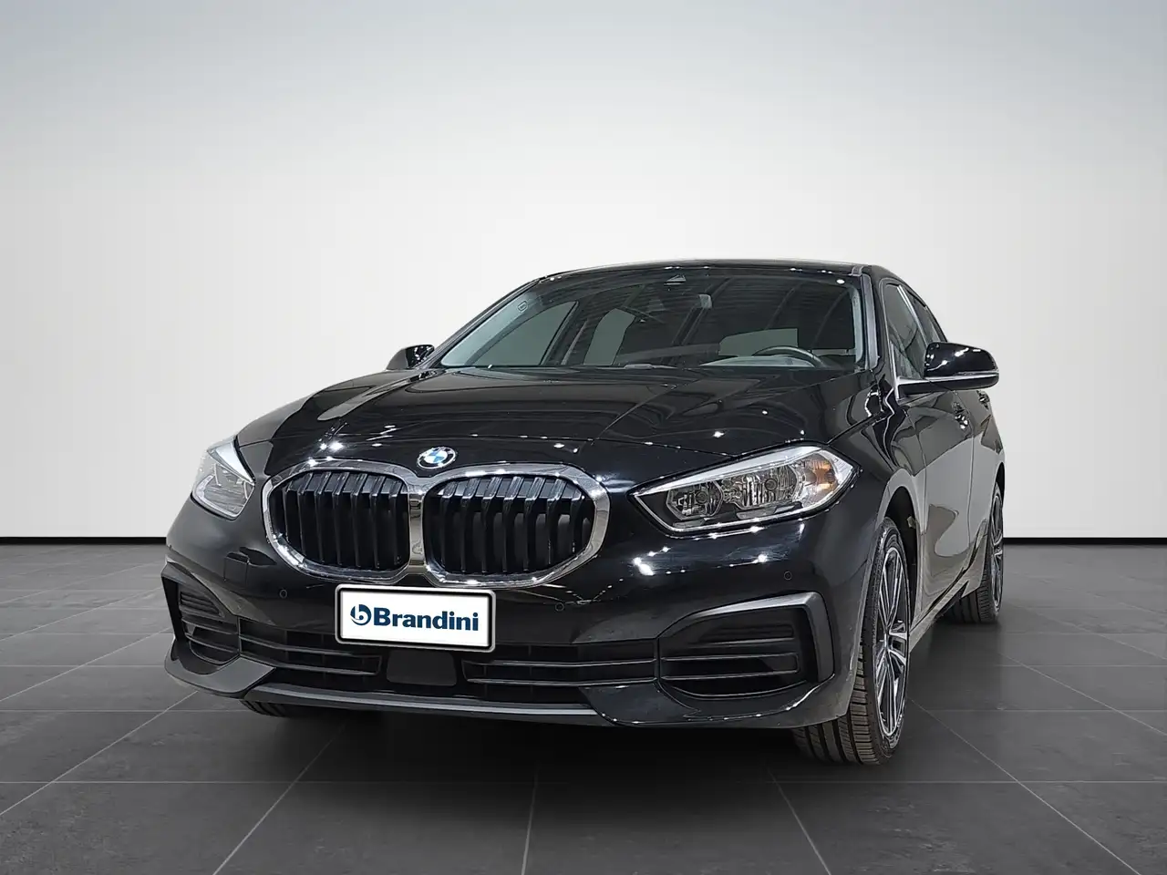 BMW 116 i Advantage auto — photo 1 of 15