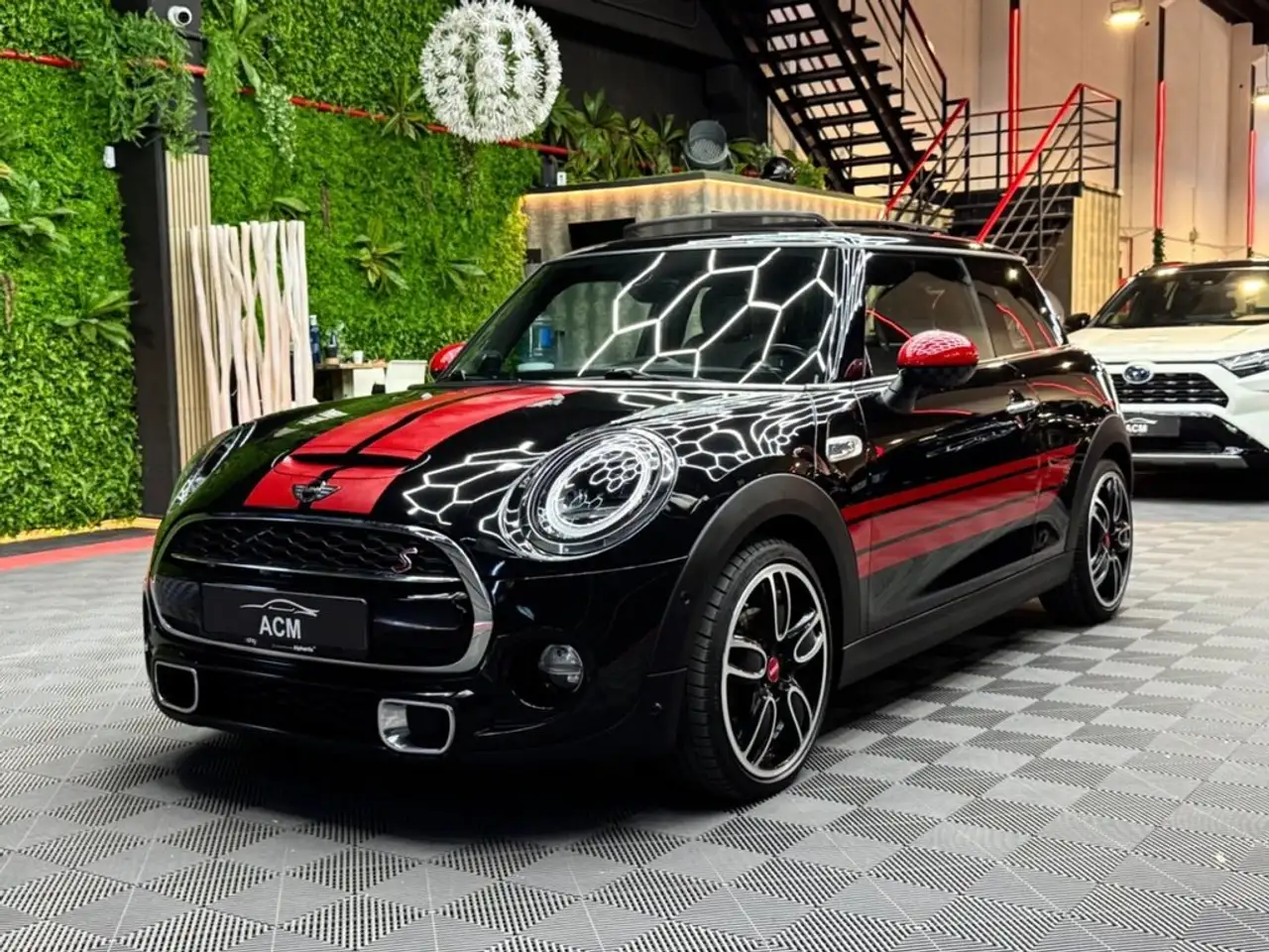 MINI Cooper S — photo 1 of 35