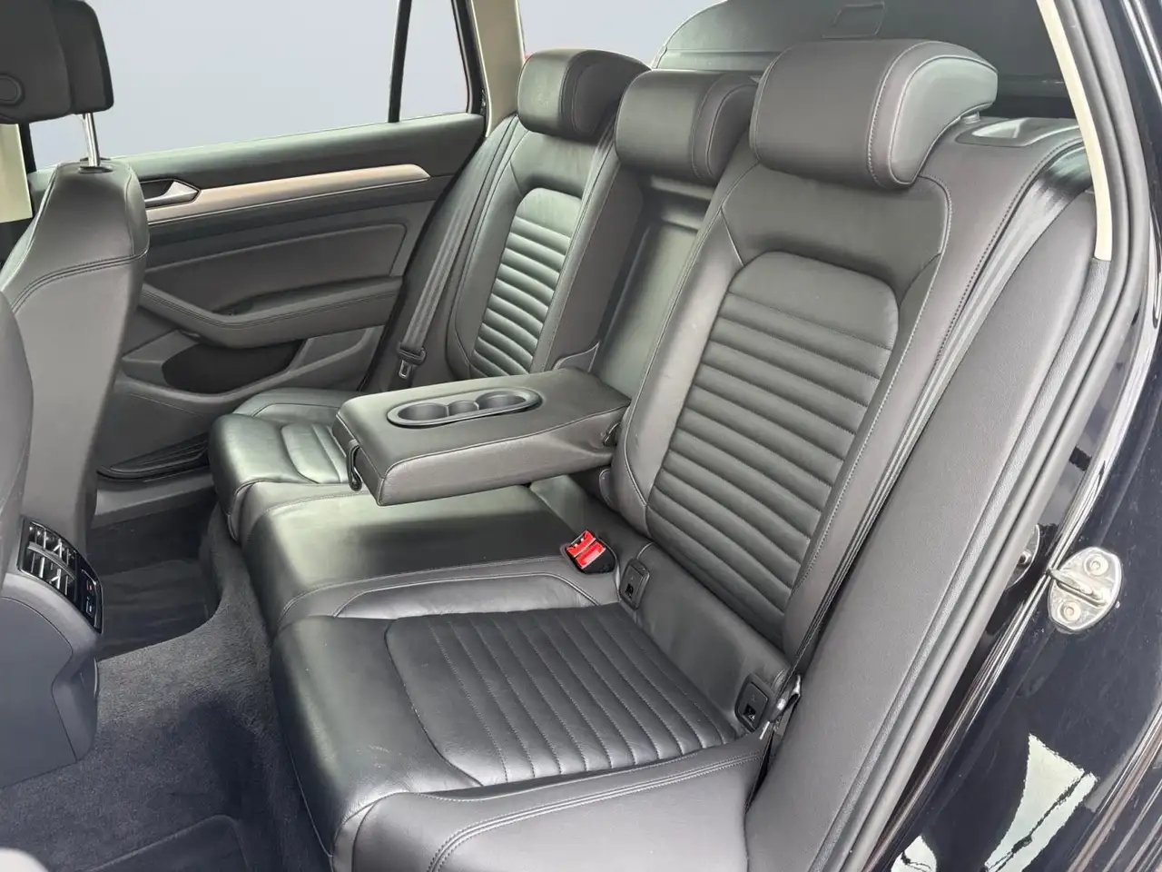2015 Volkswagen Passat Variant Comfortline/AUTOMATIK/ACC/1.HAND/, photograph 10