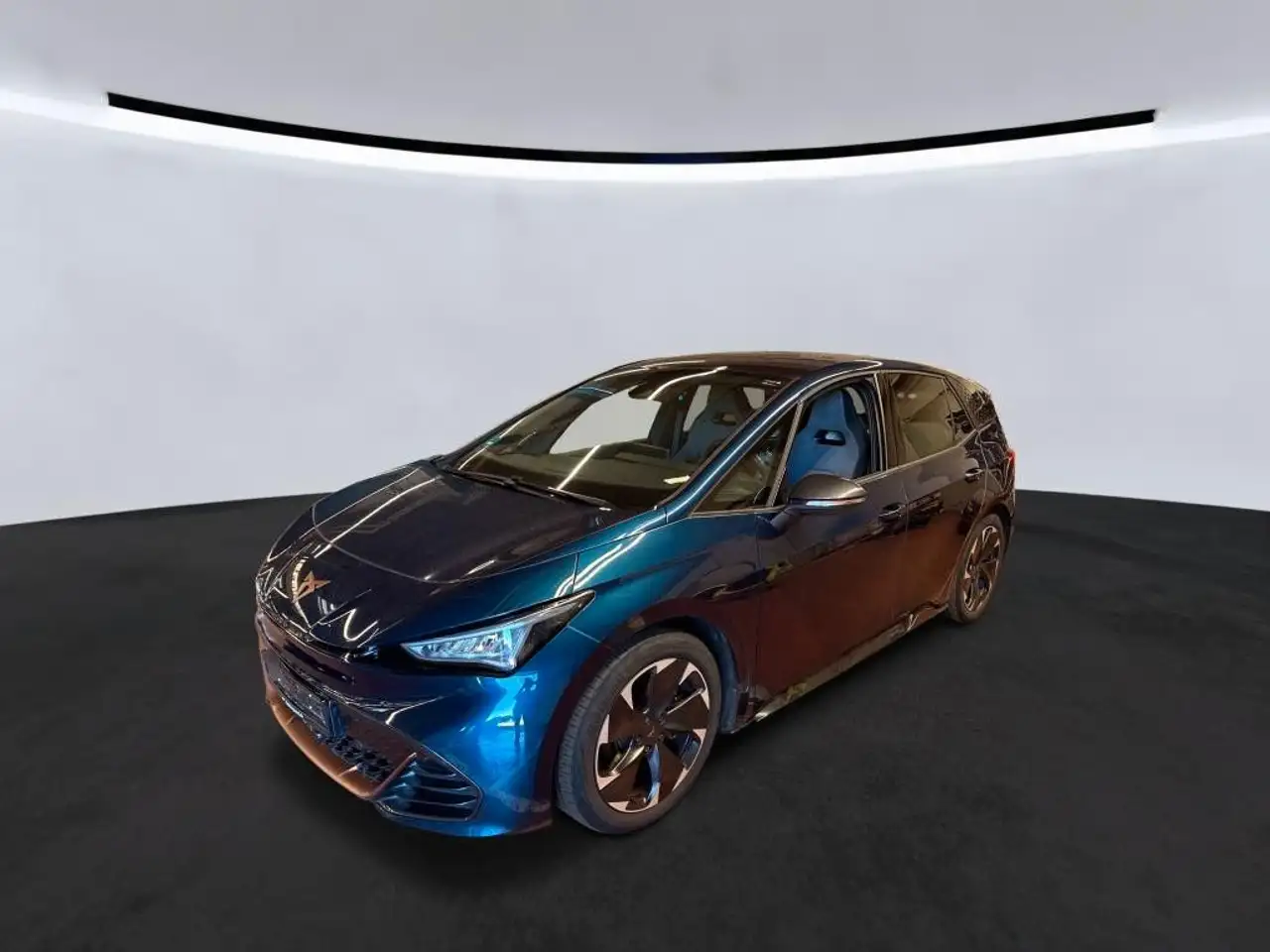 CUPRA Born Aut. Navi Kamera Kessy SHZ ACC LED PDC — photo 1 of 7
