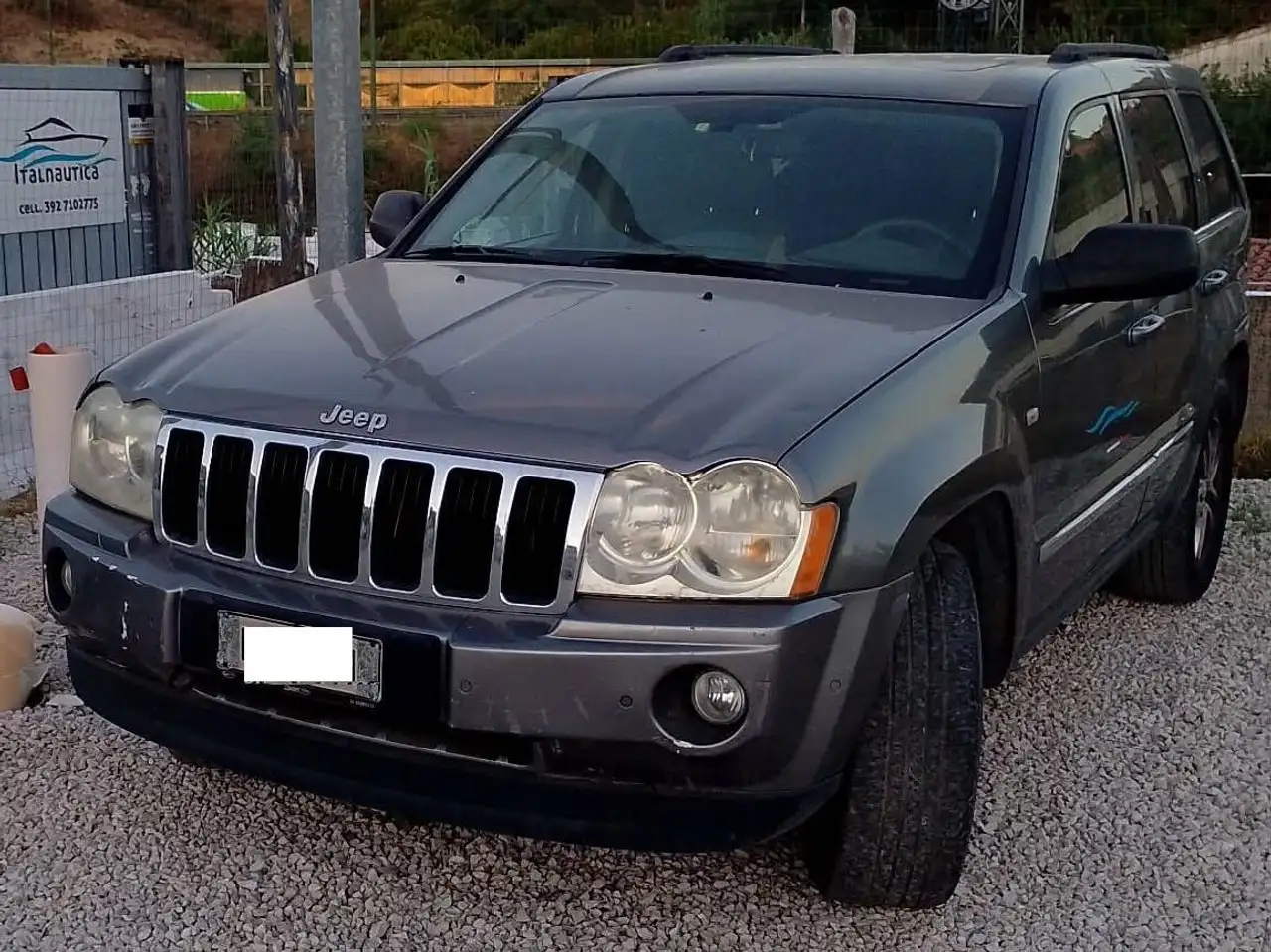 Jeep Grand Cherokee Grand Cherokee III 2005 3.0 V6 crd Limited auto — photo 1 of 4