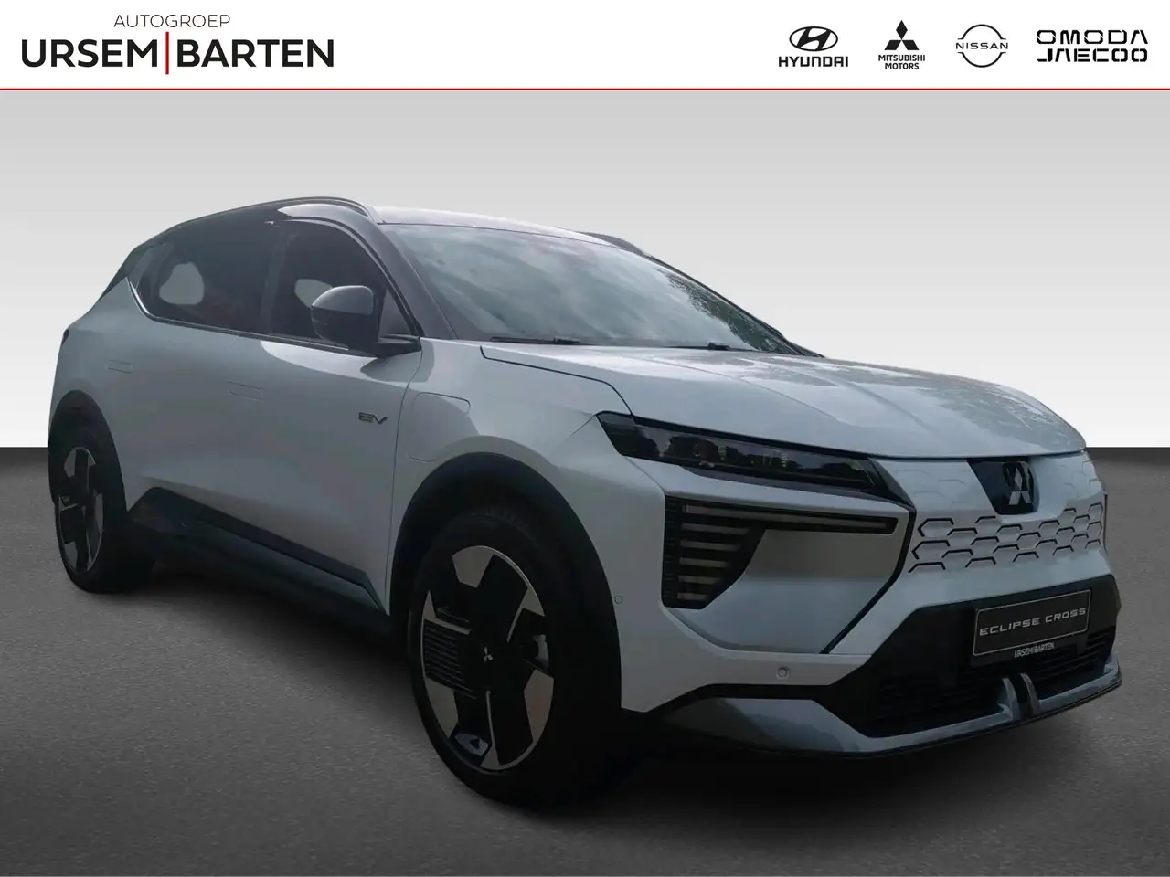 Mitsubishi Eclipse Cross Intense 87 kWh — photo 1 of 15