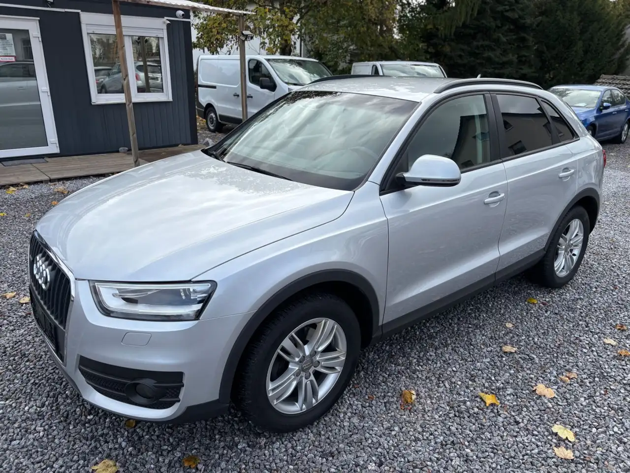 Audi Q3 2.0 TFSI quattro — photo 1 of 30